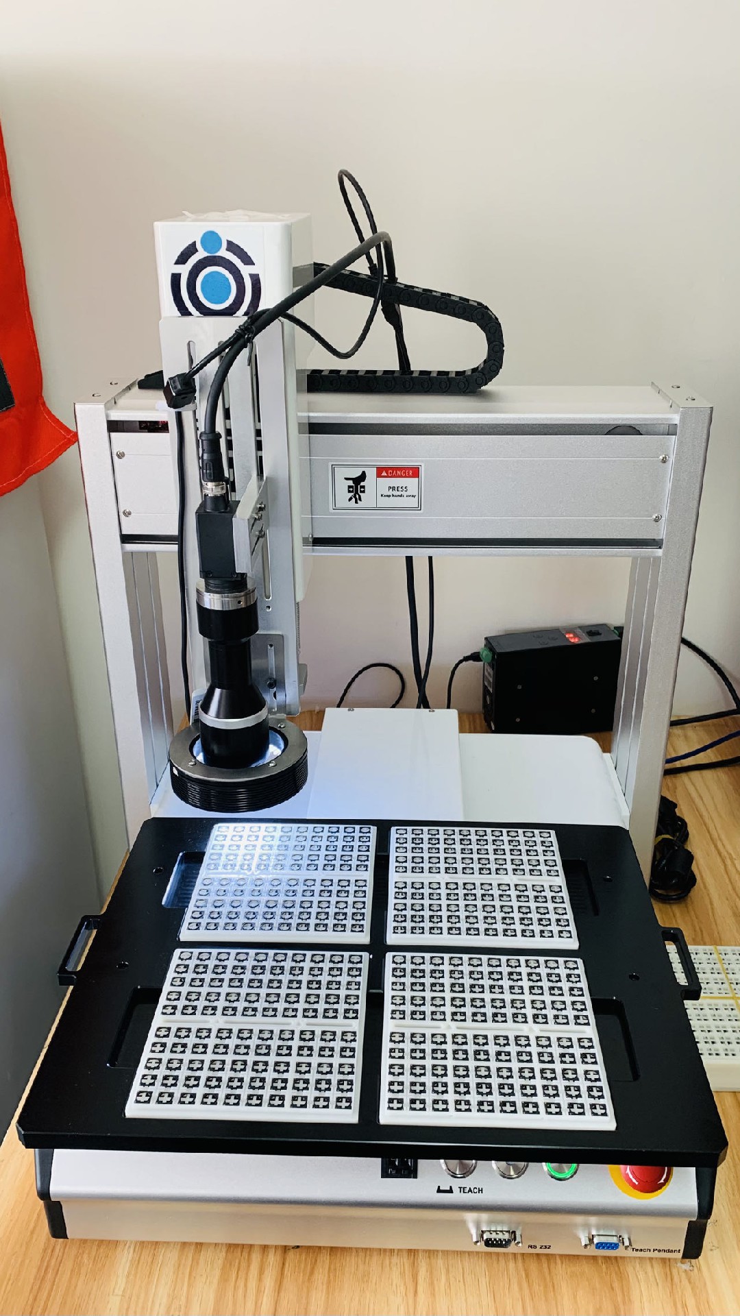 半自动VCM黑件缺陷检查机